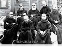 Браты капуцыны займаліся душпастырскай працай, дапамагаючы ў паслузе вернікам парафіі Гожа Браты капуцыны займаліся душпастырскай працай, дапамагаючы ў паслузе вернікам парафіі Гожа