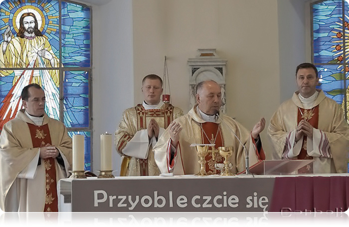 Mszę Świętą dla wspólnoty seminaryjnej celebrował  biskup Aleksander Kaszkiewicz