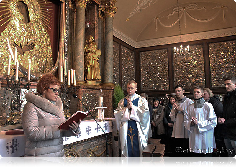 Msza św. w kaplicy Matki Bożej Miłosierdzia w Wilnie z udziałem 
pielgrzymów z Białorusi