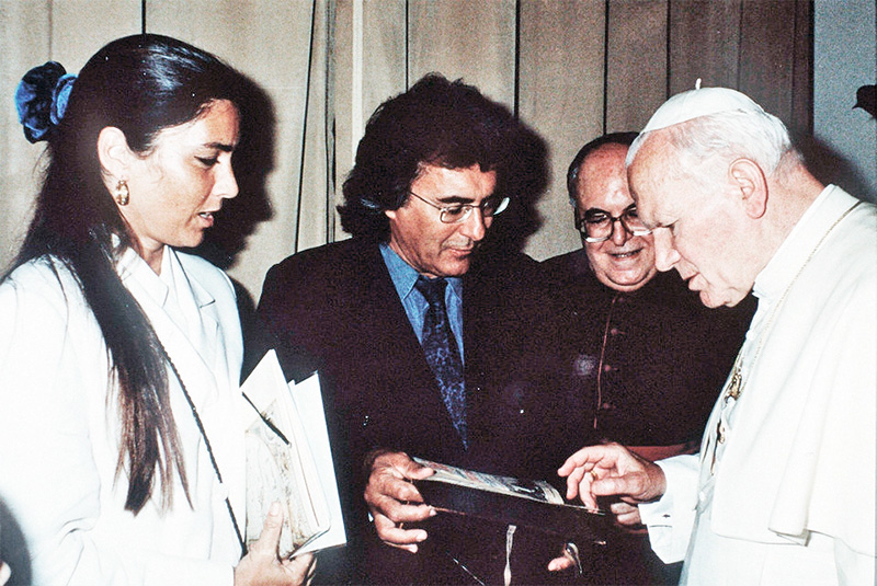 Włoskie gwiazdy Romina Power i Al Bano podczas wizyty w Watykanie
