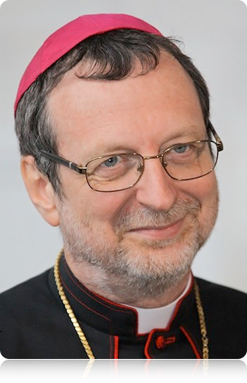 Arcybiskup Claudio Gugerotti
 