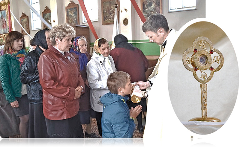 W 34. rocznicę zamachu na życie Jana Pawła II jego relikwie zostały uroczyście wprowadzone do kościoła w Zareczance