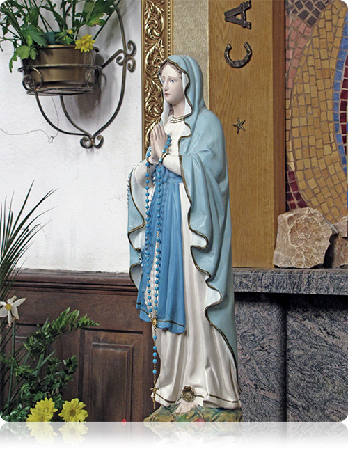 Figura Matki Bożej w sanktuarium w Niżankowicach