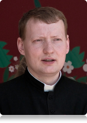 Ks. Jerzy Żegaryn,
proboszcz parafi i
św. Michała Archanioła
w Nowogródku
