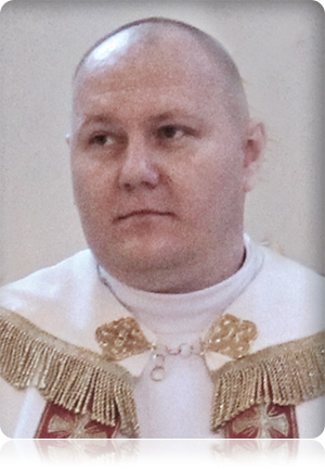 Ks. Wiktor Chańko
katechizuje wiernych podczas rekolekcji