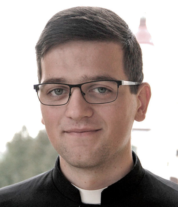 Ks. Tomasz Mikołajczyk  urodził się 1 kwietnia1996 roku. Pochodzi z parafii Podwyższenia Krzyża Świętego w Lidzie.